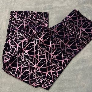 Terez Women’s NWOT size L black leggings with pink foil pattern